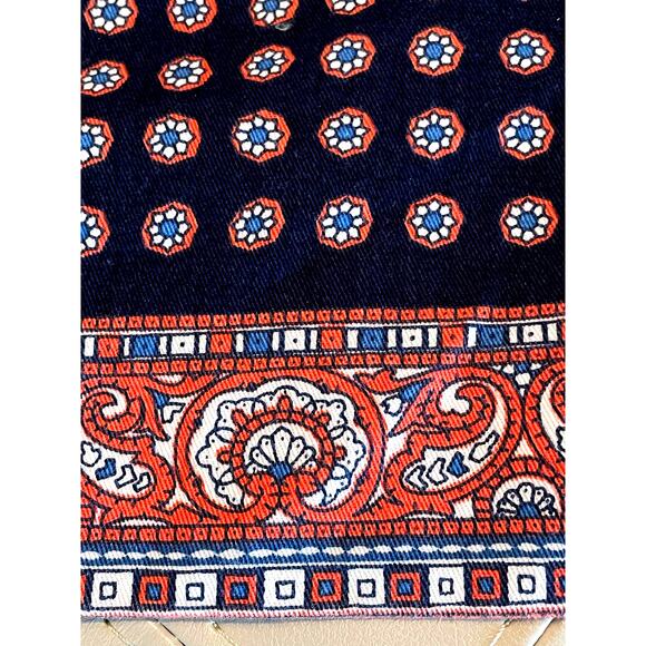 J.Crew Navy Medallion Mosaic Side Zip Shorts size 6 - Picture 4 of 6